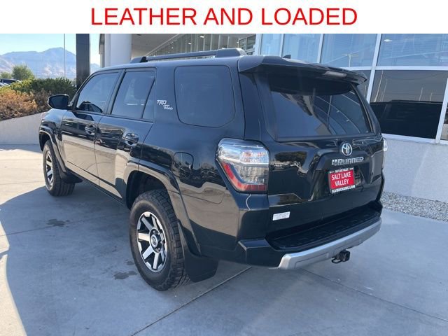 2019 Toyota 4Runner SR5 photo 3