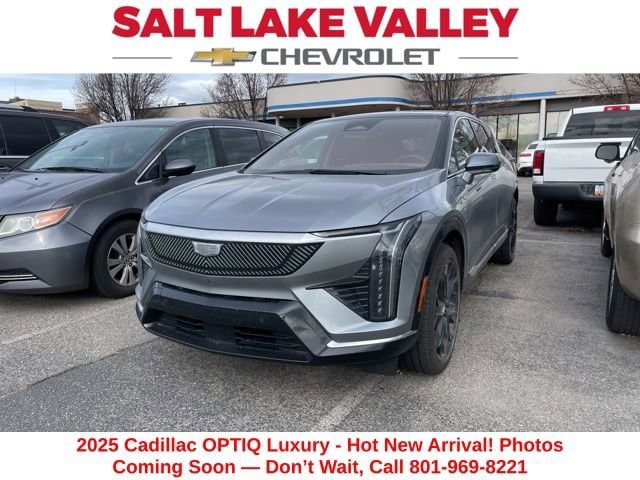 2025 Cadillac OPTIQ Luxury 2's photo