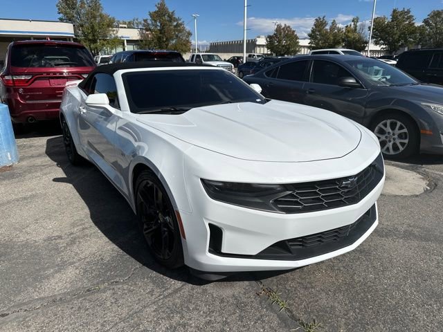 2024 Chevrolet Camaro 2LT photo 2