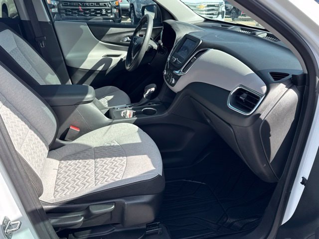 2022 Chevrolet Equinox LS - Photo 16
