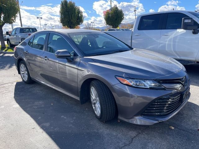 2020 Toyota Camry LE photo 2