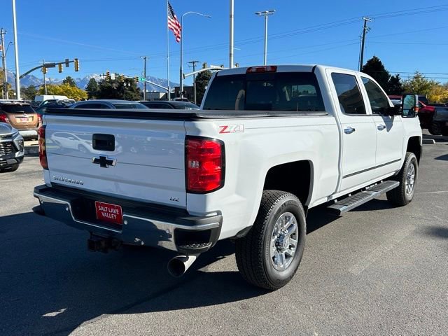 2018 Chevrolet Silverado 3500HD LTZ photo 4