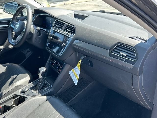 2022 Volkswagen Tiguan SE - Photo 11