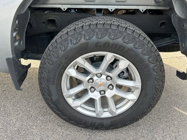 2025 Chevrolet Silverado 1500 Custom - Photo 8