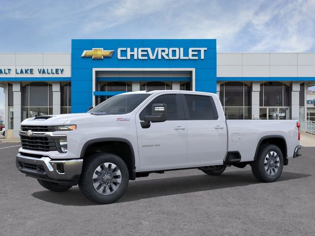 2025 Chevrolet Silverado 3500HD LT photo 2