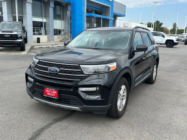 2023 Ford Explorer XLT photo 2