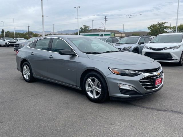 2023 Chevrolet Malibu LS photo 2