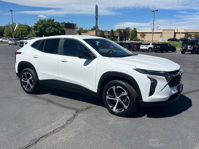 2024 Chevrolet Trax photo 3