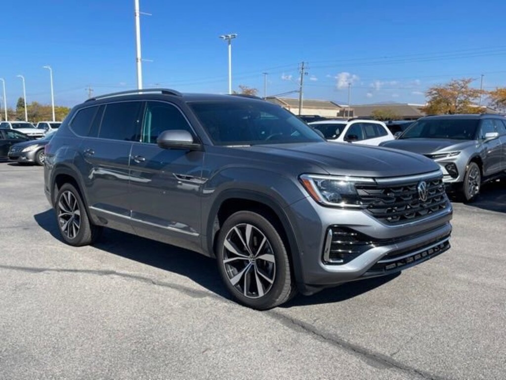 Used 2025 Volkswagen Atlas 2.0T SEL Premium R-Line