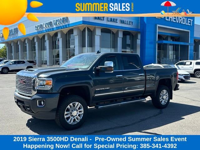 2019 GMC Sierra 4WD Crew Cab Standard Box Denali's photo