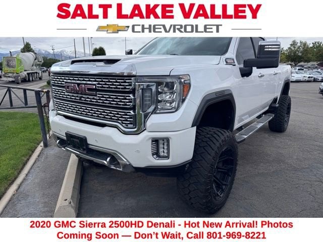 2020 GMC Sierra 4WD Crew Cab Standard Box Denali's photo