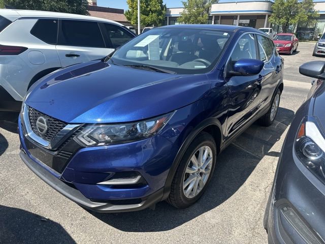 2021 Nissan Rogue Sport S photo 2