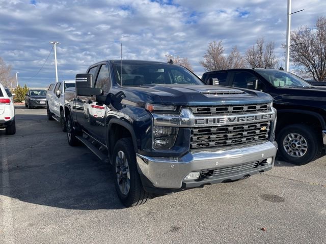 2021 Chevrolet Silverado 2500HD LT photo 2
