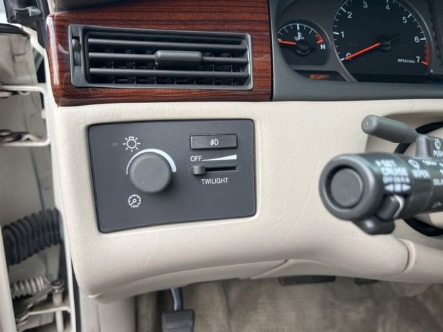 2001 Cadillac Eldorado photo 5