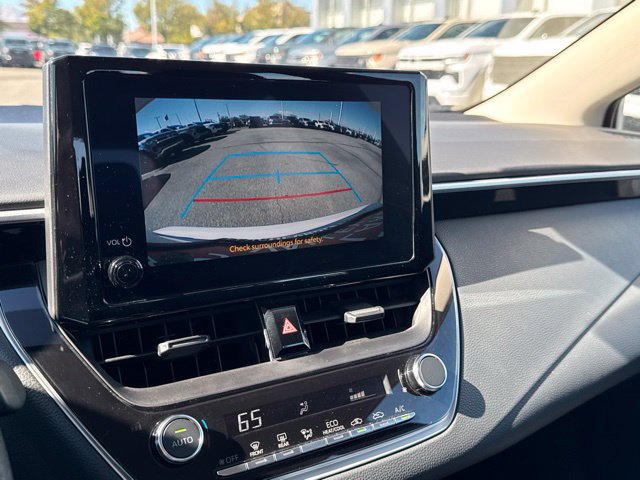 2025 Toyota Corolla LE - Photo 25