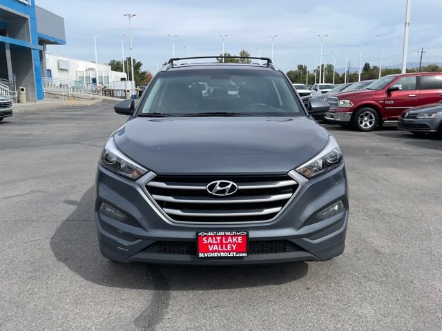 2017 Hyundai Tucson SE photo 2
