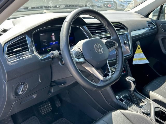 2022 Volkswagen Tiguan SE - Photo 19
