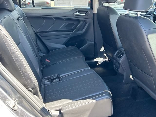 2022 Volkswagen Tiguan SE - Photo 13