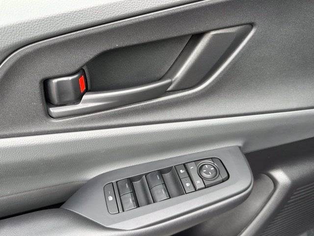 2025 Toyota Prius LE - Photo 21