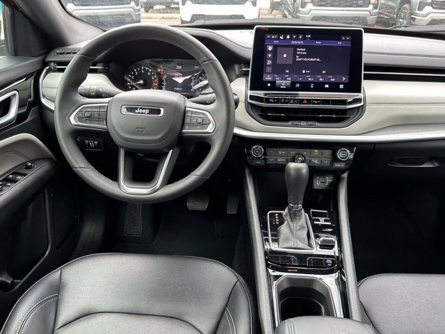 2025 Jeep Compass Limited - Photo 17