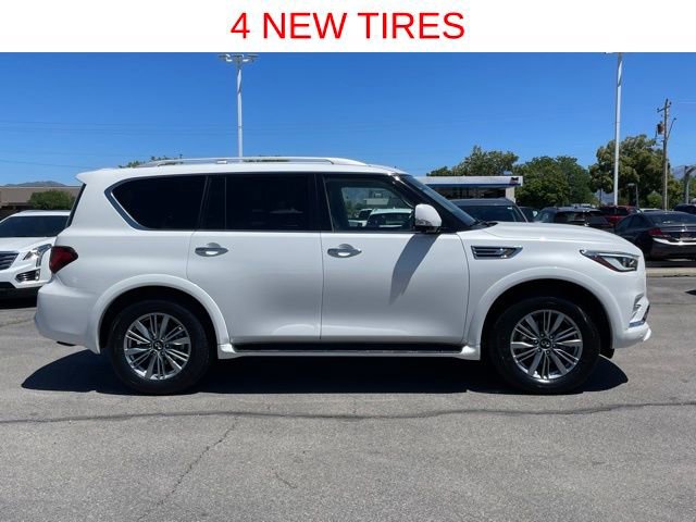2023 Infiniti QX80 Luxe photo 4
