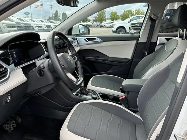 2025 Volkswagen Taos SE - Photo 13