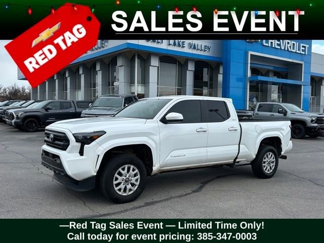 2024 Toyota Tacoma SR5's photo