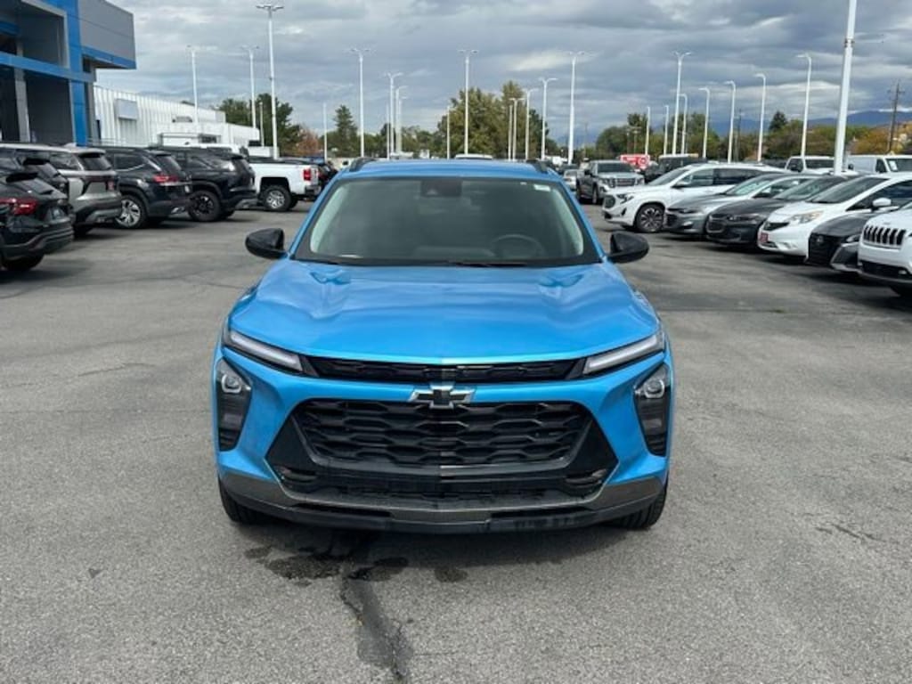 Used 2025 Chevrolet Trax Activ SUV