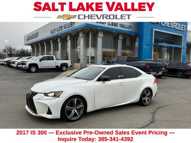 2017 Lexus IS 300's photo