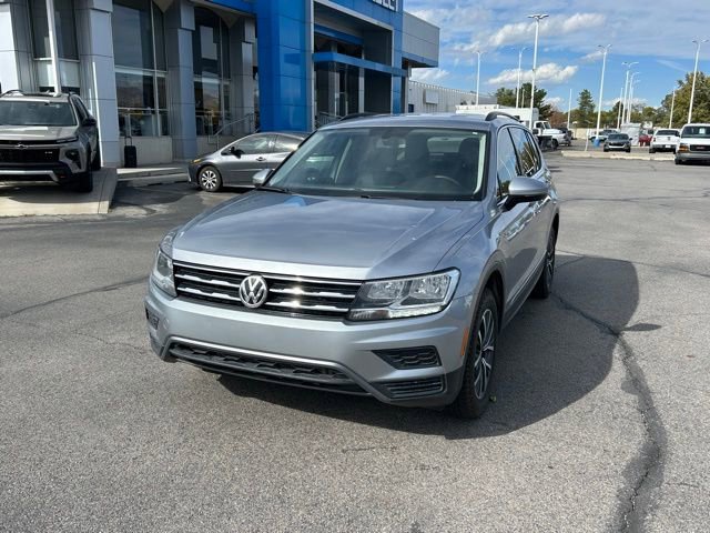 2020 Volkswagen Tiguan SE photo 2