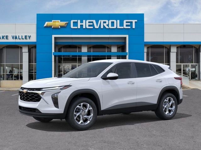 2026 Chevrolet Trax LS photo 3