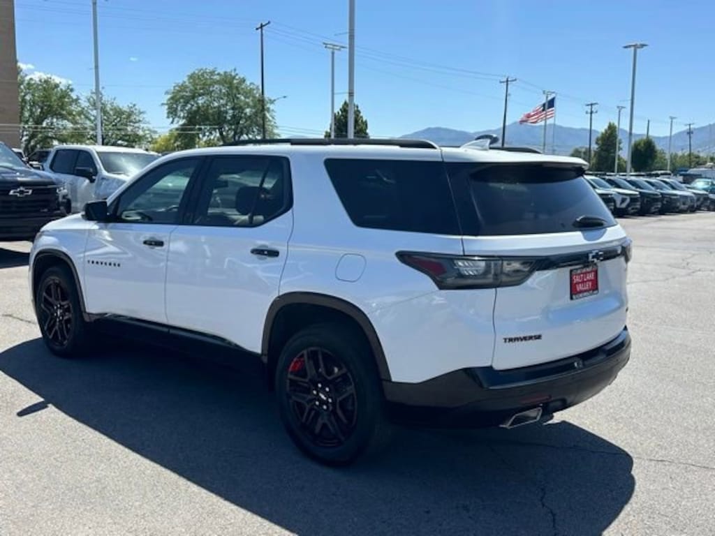 Used 2021 Chevrolet Traverse Premier SUV
