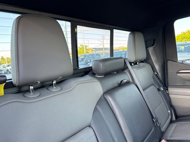 2024 Chevrolet Silverado 1500 ZR2 - Photo 19