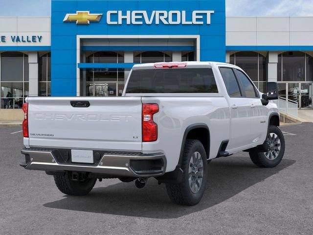 2025 Chevrolet Silverado 3500HD LT photo 4