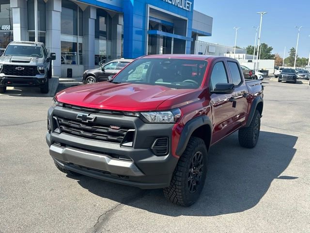 2026 Chevrolet Colorado Trail Boss photo 2