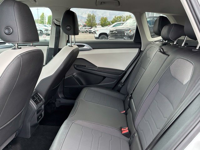 2025 Volkswagen Taos SE - Photo 10