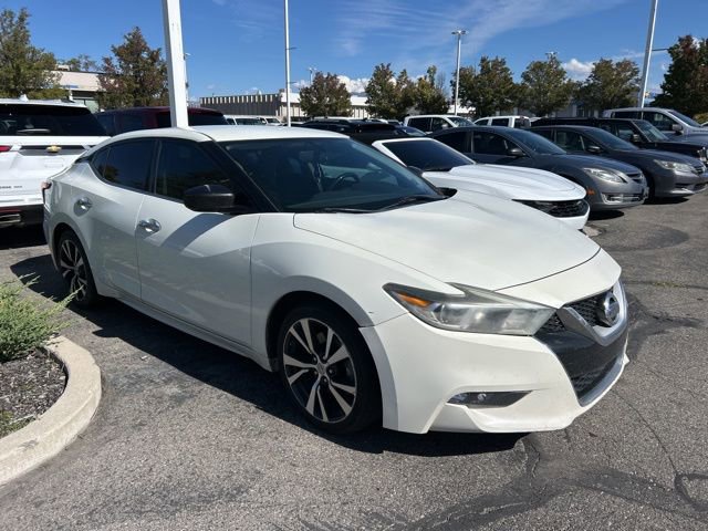2017 Nissan Maxima SV photo 2