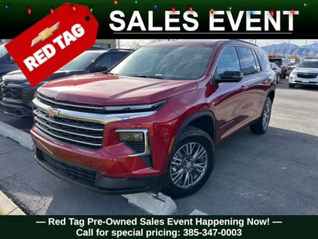 Used 2025 Chevrolet Traverse LT SUV