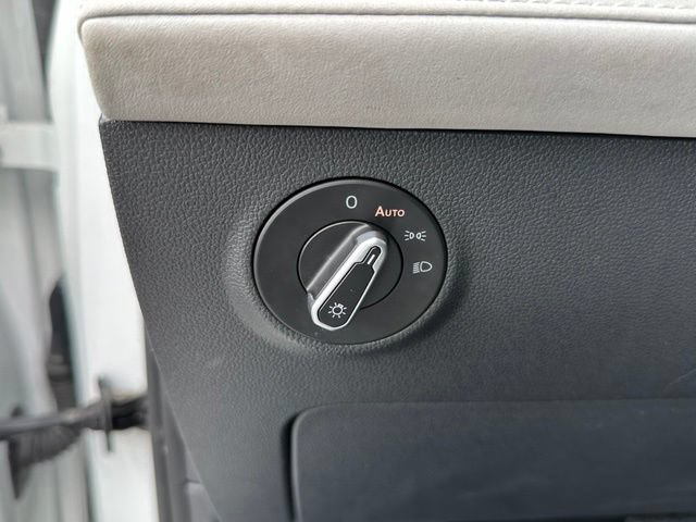 2025 Volkswagen Taos SE - Photo 15