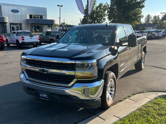 2018 Chevrolet Silverado 1500 LT photo 2