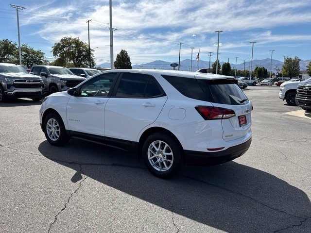 2022 Chevrolet Equinox LS - Photo 12