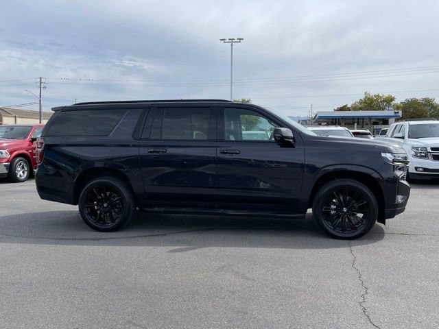 2022 Chevrolet Suburban RST photo 4