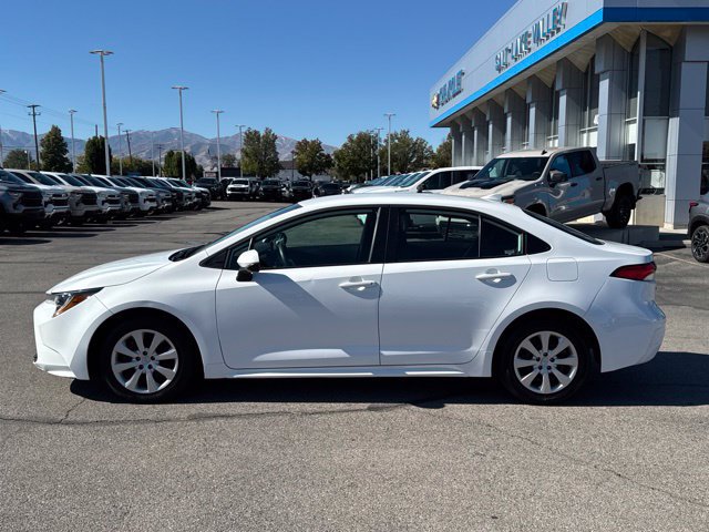 2025 Toyota Corolla LE - Photo 14