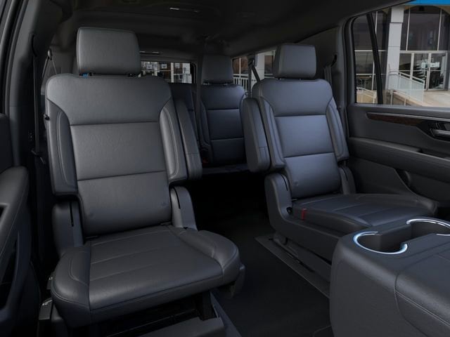 2026 Chevrolet Suburban LT - Photo 17