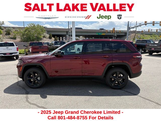 2025 Jeep Grand Cherokee Limited photo 2