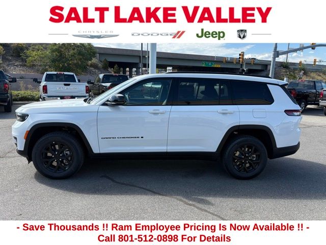 2025 Jeep Grand Cherokee Laredo Altitude photo 4