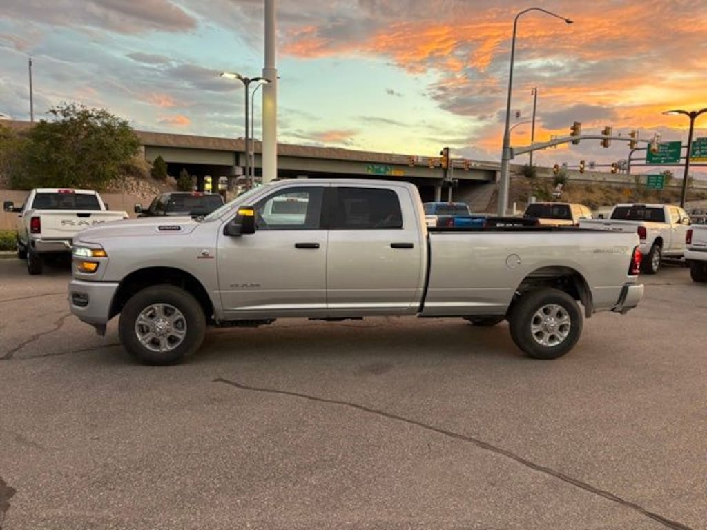 New 2026 Ram 2500 BIG HORN CREW CAB 4X4 8' BOX Pickup