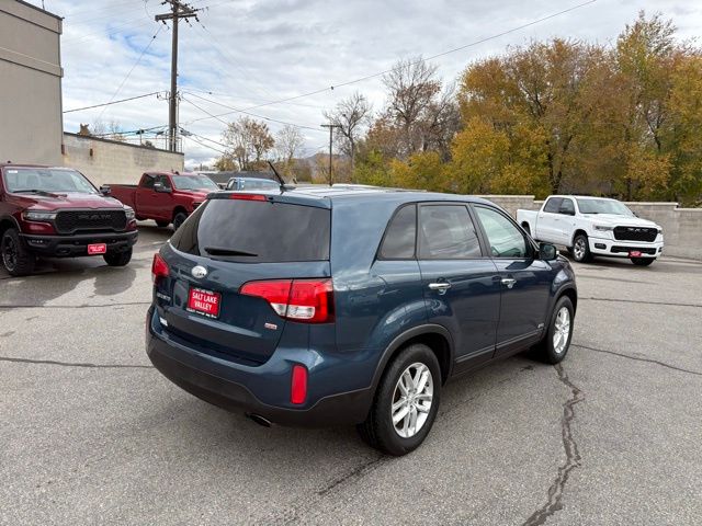 2014 Kia Sorento LX photo 3