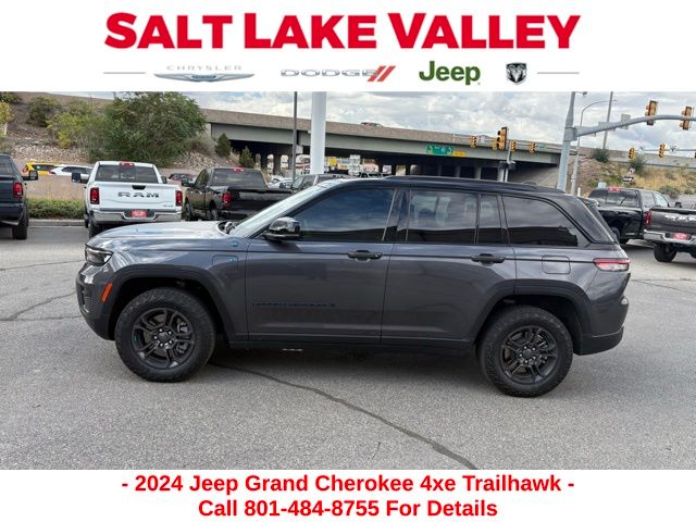 2024 Jeep Cherokee Trailhawk 4xe photo 2