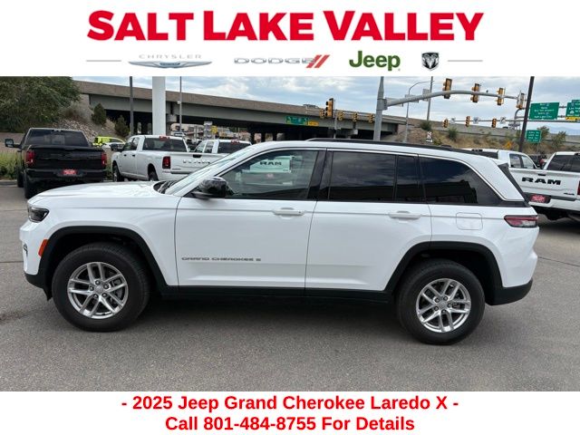 2025 Jeep Grand Cherokee Laredo photo 3